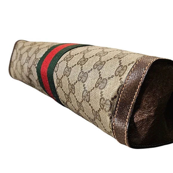 GUCCI CLUTCH - Picture 5 of 14